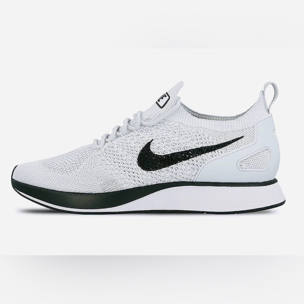 Men's Nike Mariah Flyknit Racer. Size 9